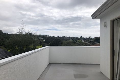 Photo of property in 73 Spinella Drive, Bayview, Auckland, 0629