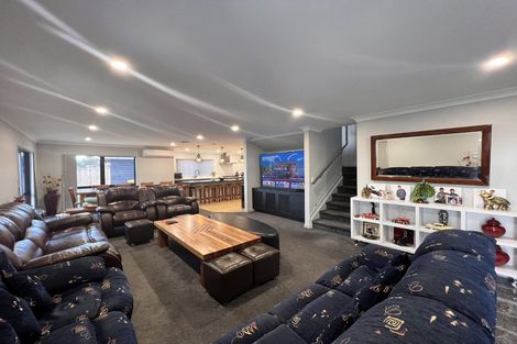 Photo of property in 6b Rippleside Place, Pahurehure, Papakura, 2113