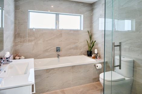 Photo of property in 10 Madeira Close, Whitby, Porirua, 5024