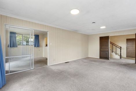 Photo of property in 427 Memorial Avenue, Burnside, Christchurch, 8053