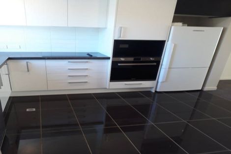 Photo of property in 2u9 Stone Street, Miramar, Wellington, 6022