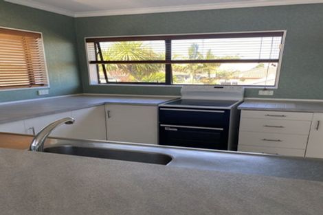 Photo of property in 11 Russley Drive, Mount Maunganui, 3116
