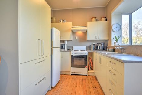 Photo of property in 93 Seaward Road, Edendale, 9825