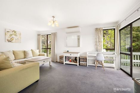 Photo of property in 2/15 Ridgewood Crescent, Birkenhead, Auckland, 0626