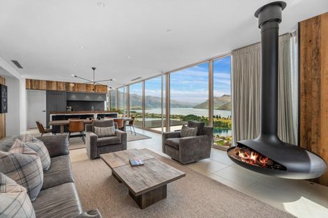 Photo of property in 32 Edinburgh Drive, Queenstown, 9300