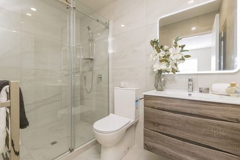 Photo of property in 8/43 Clevedon Road, Papakura, 2110