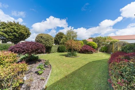 Photo of property in 18 Dalfield Place, Highbury, Palmerston North, 4412