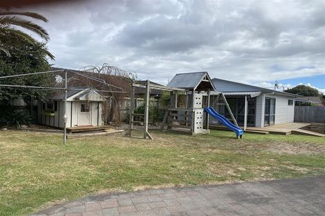 Photo of property in 32 Grove Road, Papakura, 2110