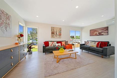 Photo of property in 6 Virgo Place, Kawaha Point, Rotorua, 3010