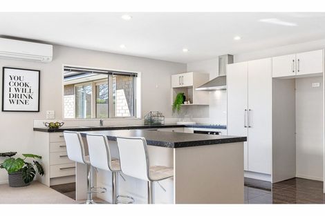 Photo of property in 10 Oakdene Place, Halswell, Christchurch, 8025