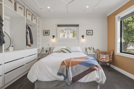 Photo of property in 11 Middleton Road, Kew, Dunedin, 9012
