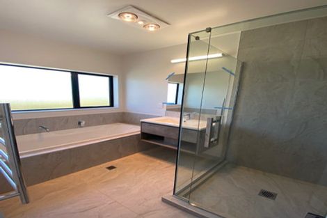 Photo of property in 2/56 Maggie Place, Chartwell, Hamilton, 3281