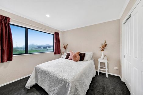 Photo of property in 121 Mercade Close, Stratford, 4332