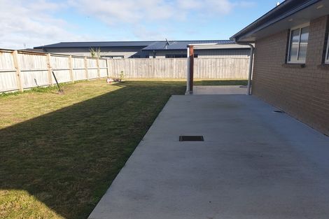 Photo of property in 54 Harbour Crest Drive, Waiuku, 2123