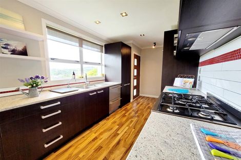 Photo of property in 11 Kimball Place, Johnsonville, Wellington, 6037
