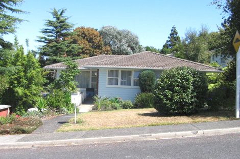 Photo of property in 3 Gladys Avenue, Glenfield, Auckland, 0629