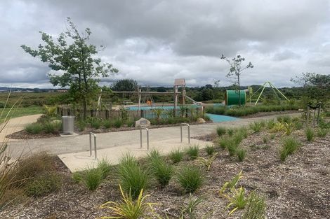 Photo of property in 5 Aquamarine Road, Rosehill, Papakura, 2113