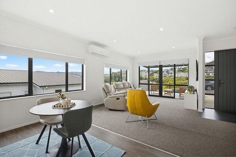 Photo of property in 10a Polestar Lane, Whitby, Porirua, 5024