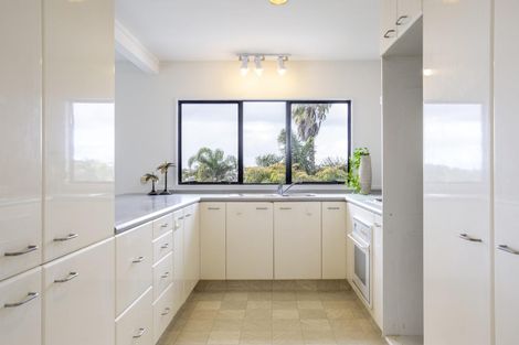 Photo of property in 1/55 Nigel Road, Browns Bay, Auckland, 0630