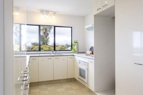 Photo of property in 1/55 Nigel Road, Browns Bay, Auckland, 0630