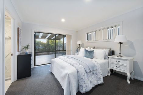 Photo of property in 51 Semillon Avenue, Henderson, Auckland, 0612