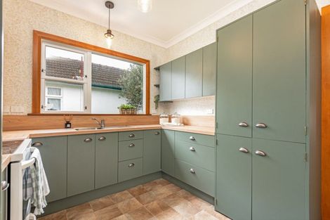 Photo of property in 8 Cuba Street, Takaro, Palmerston North, 4412