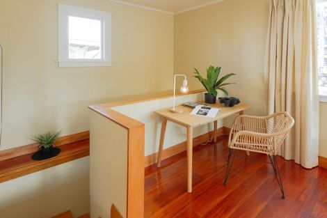 Photo of property in 1 Edge Hill, Mount Victoria, Wellington, 6011