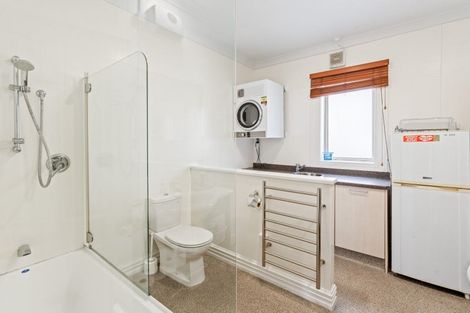 Photo of property in 54 Heriot Row, Dunedin Central, Dunedin, 9016