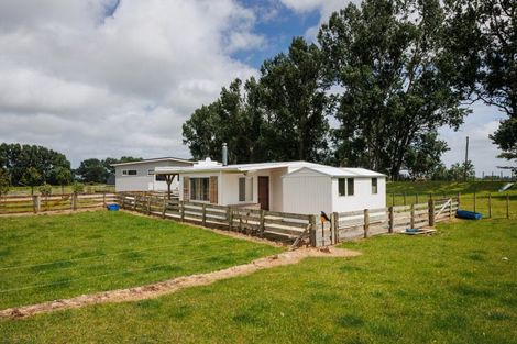 Photo of property in 78 Tamatarau Road, Tokomaru, Palmerston North, 4474