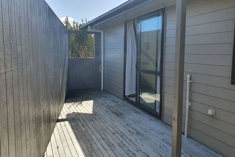 Photo of property in 27 Pahi Place, West Harbour, Auckland, 0618