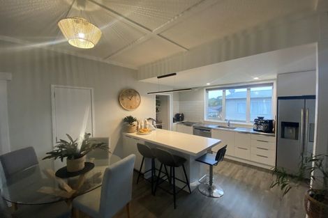 Photo of property in 197 Seaview Road, Westown, New Plymouth, 4310