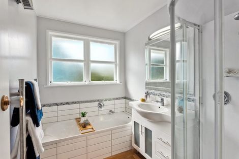 Photo of property in 55 Martin Road, Paraparaumu Beach, Paraparaumu, 5032