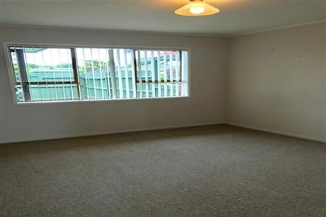 Photo of property in 58 Strid Road, Te Atatu South, Auckland, 0610