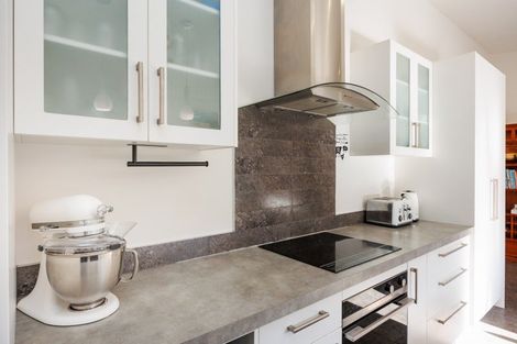 Photo of property in 51 Chestnut Close, Kelvin Grove, Palmerston North, 4414