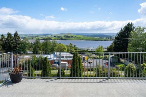 Photo of property in 10 Kilgour Street, Waihola, Milton, 9073