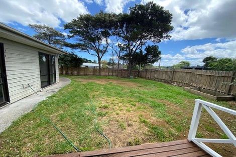Photo of property in 145 Colwill Road, Massey, Auckland, 0614