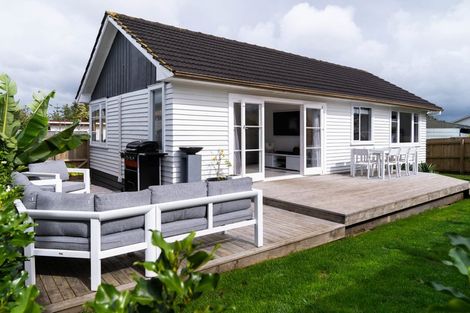 Photo of property in 18 Crosby Road, West Harbour, Auckland, 0618