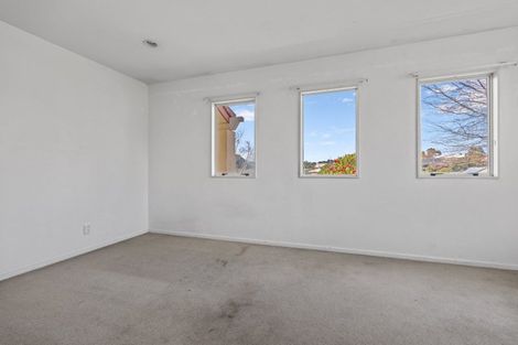 Photo of property in 3 Pentland Place, Highlands Park, New Plymouth, 4312