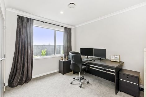 Photo of property in 37 Hudson Place, Paraparaumu, 5032