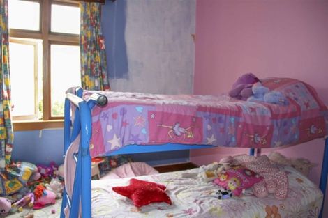 Photo of property in 8 Peace Street, Tuatapere, 9620