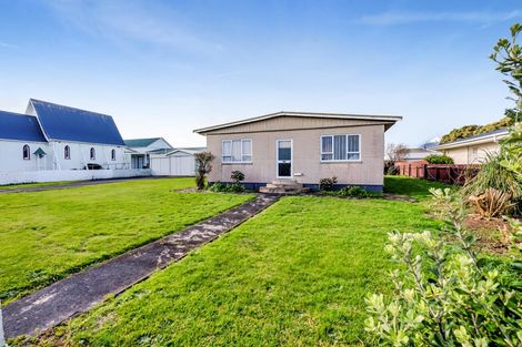 Photo of property in 139 Tasman Street, Opunake, 4616