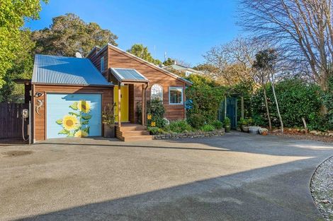 Photo of property in 82 Te Moana Road, Waikanae Beach, Waikanae, 5036