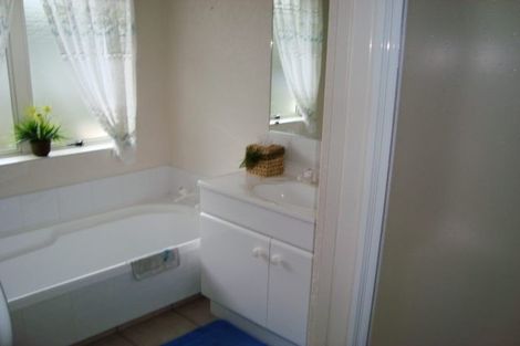 Photo of property in 3 Molyneux Place, Welcome Bay, Tauranga, 3112