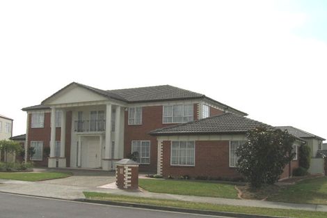 Photo of property in 18 Mansion Court, West Harbour, Auckland, 0618