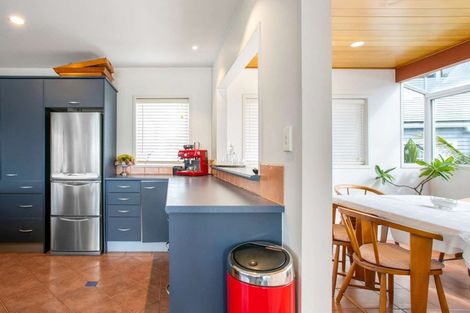 Photo of property in 129 Hobsonville Road, West Harbour, Auckland, 0618