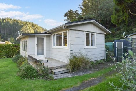 Photo of property in 37 Tombleson Road, Lake Rotoma, Rotorua, 3074