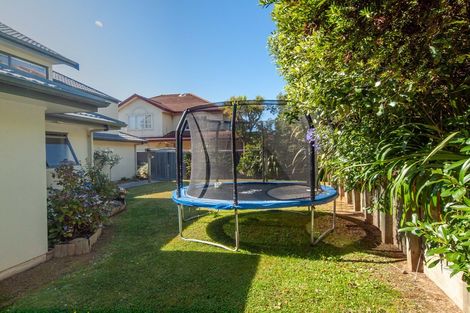 Photo of property in 17 Amesbury Drive, Churton Park, Wellington, 6037