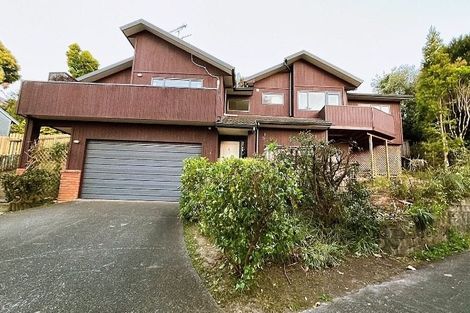 Photo of property in 12 Springwater Vale, Unsworth Heights, Auckland, 0632