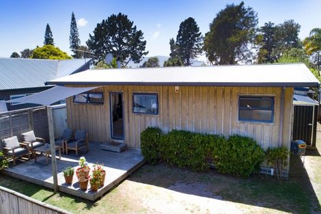 Photo of property in 112a Kiwi Road, Whangamata, 3620