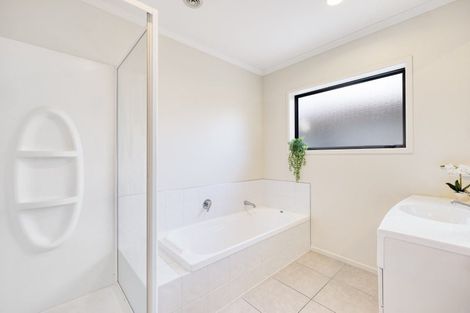 Photo of property in 16/100 Millers Road, Brookfield, Tauranga, 3110